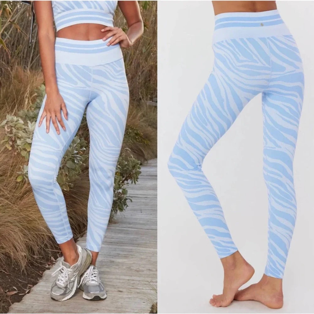 Spiritual Gangster Women's Size XS / S Blue Love Zebra Seamless Sculpt Leggings